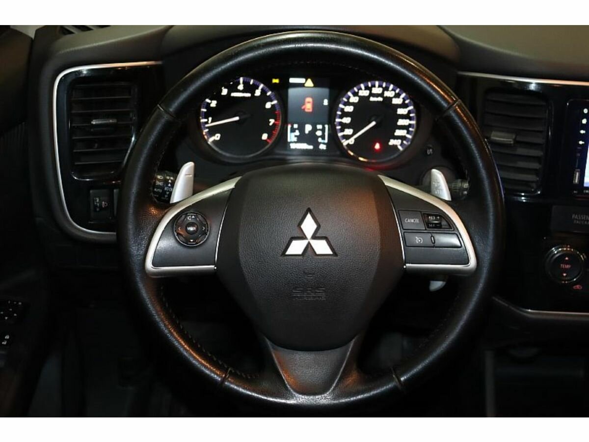 Mitsubishi Outlander, 2014
