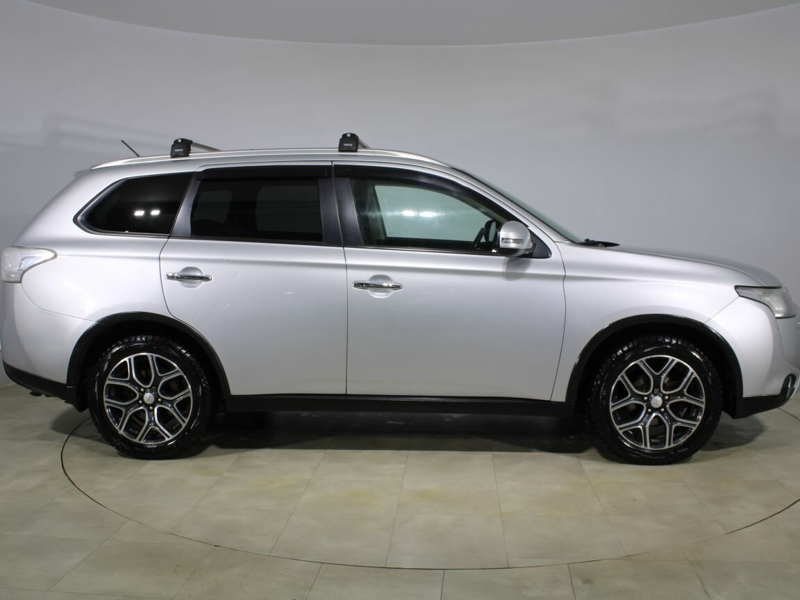 Mitsubishi Outlander, 2014