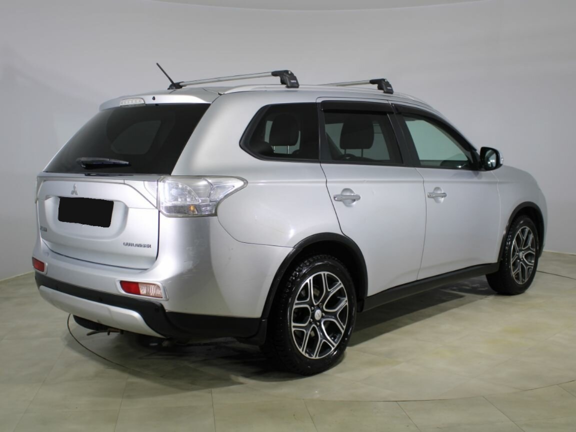 Mitsubishi Outlander, 2014