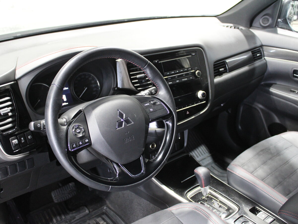 Mitsubishi Outlander, 2021