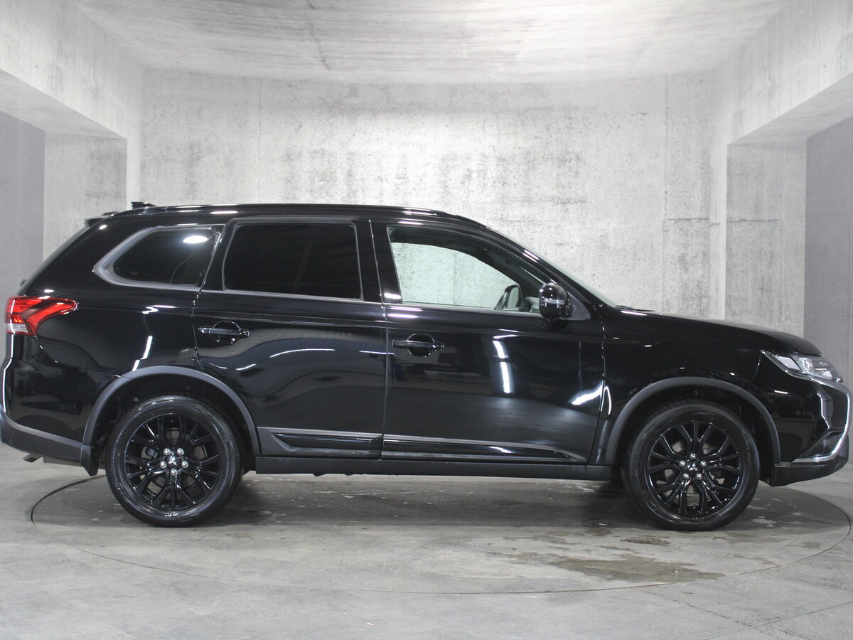 Mitsubishi Outlander, 2021