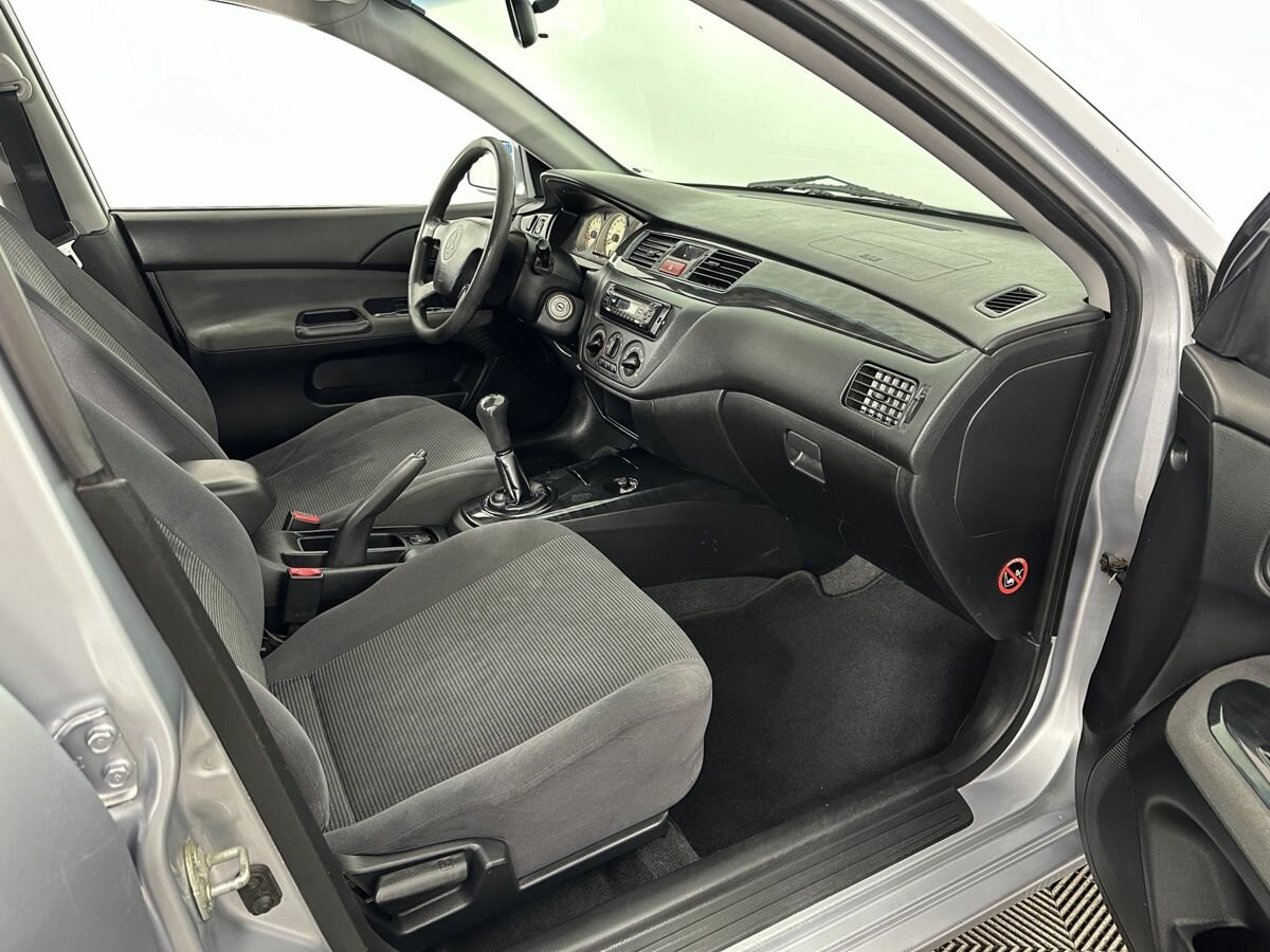 Mitsubishi Lancer, 2005