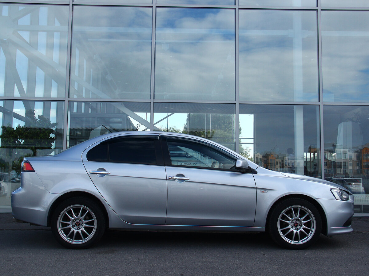 Mitsubishi Lancer, 2011