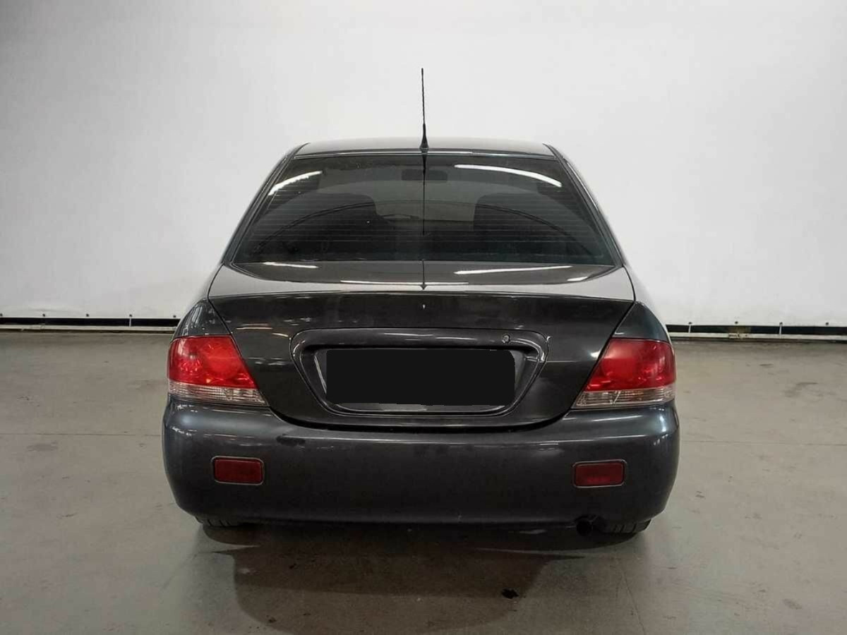 Mitsubishi Lancer, 2004