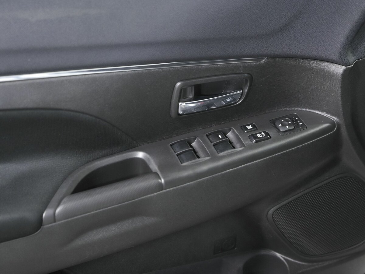 Mitsubishi ASX, 2013