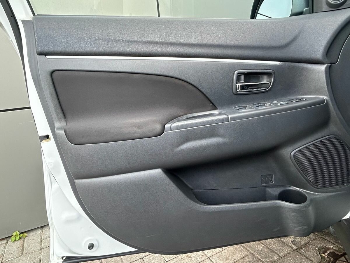 Mitsubishi ASX, 2012