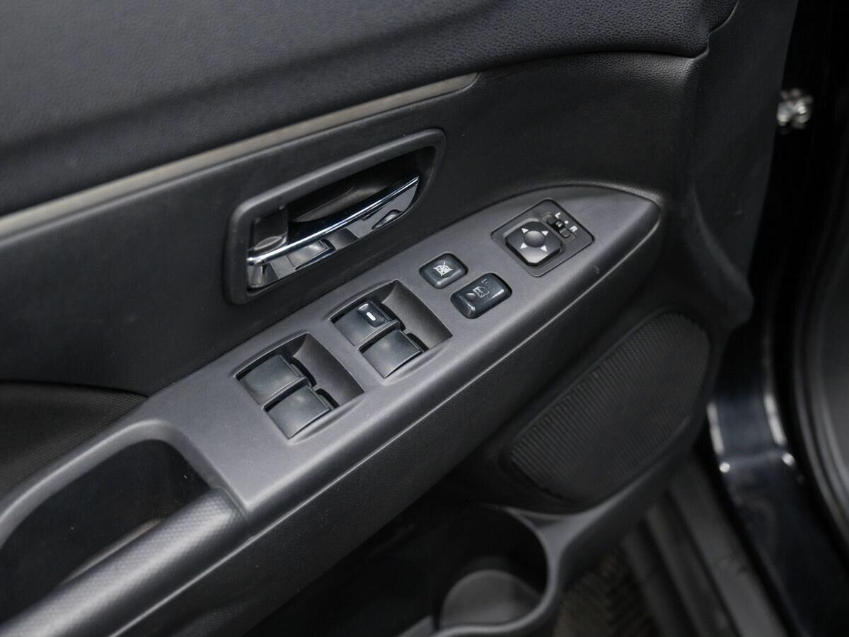 Mitsubishi ASX, 2012