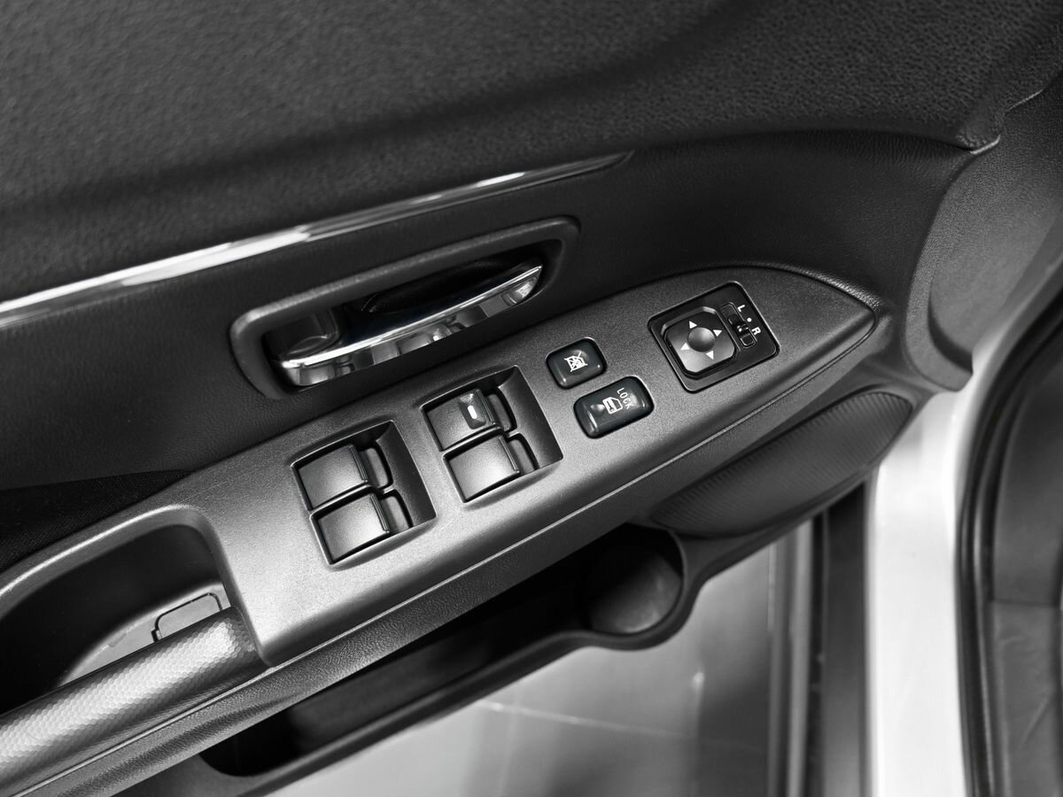 Mitsubishi ASX, 2013