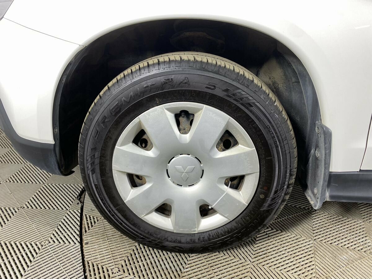 Mitsubishi ASX, 2011