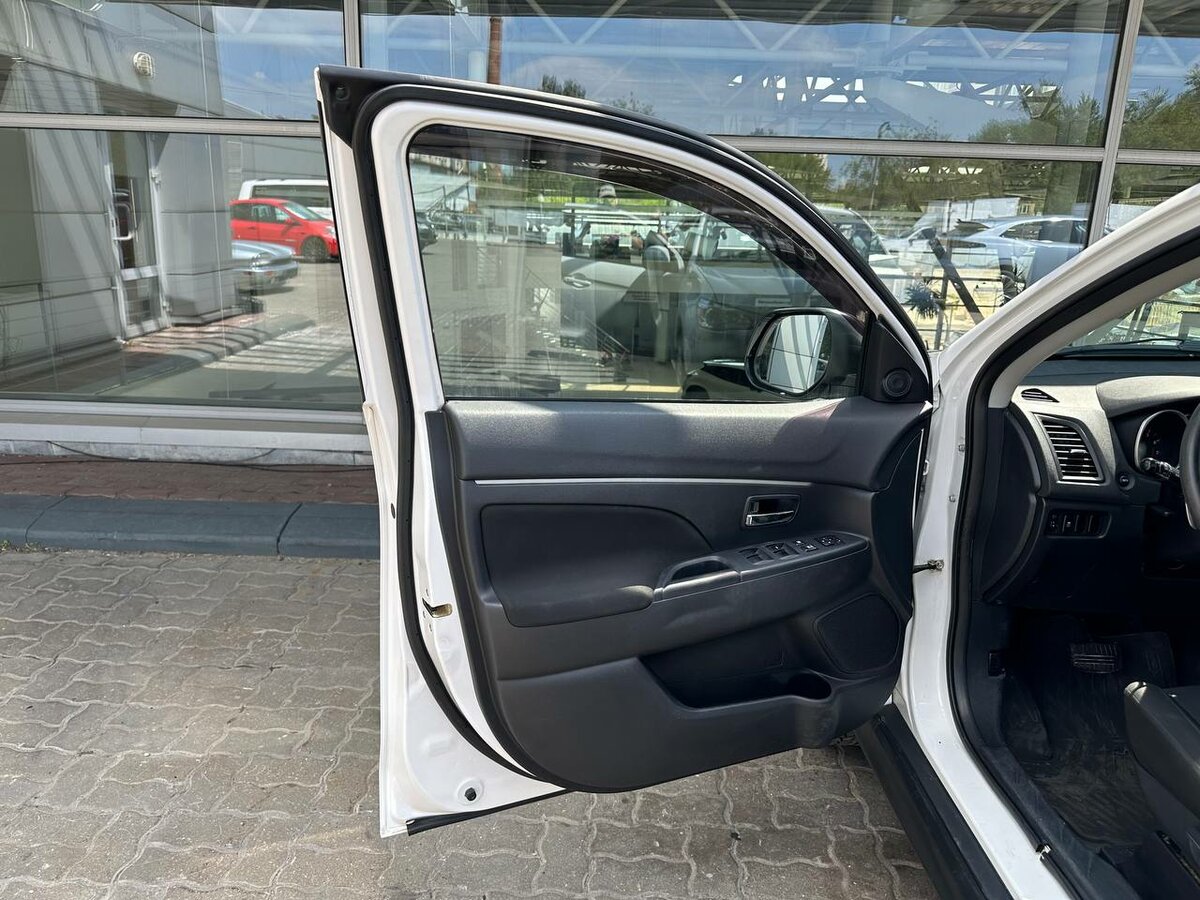 Mitsubishi ASX, 2011