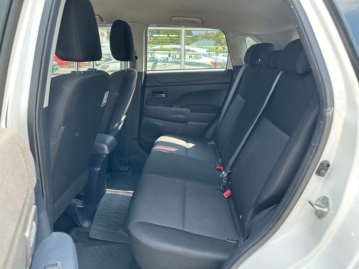 Mitsubishi ASX, 2011