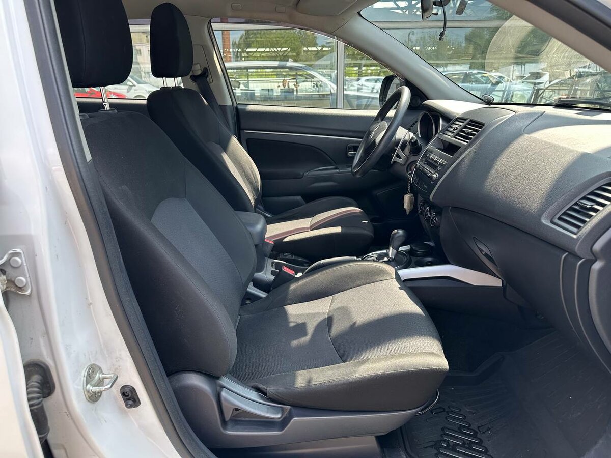 Mitsubishi ASX, 2011