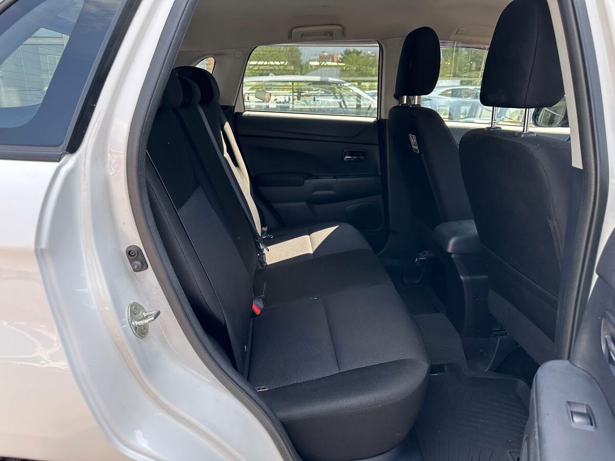 Mitsubishi ASX, 2011