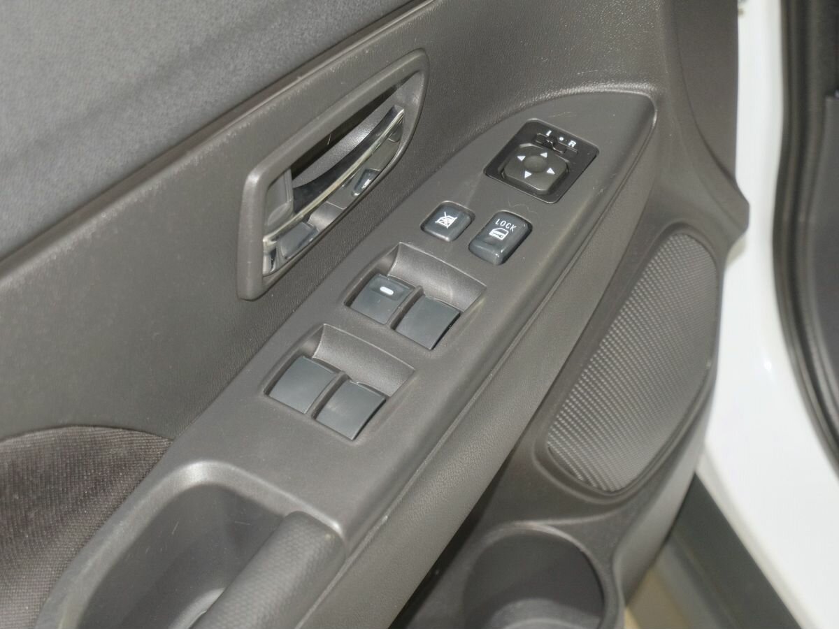 Mitsubishi ASX, 2012