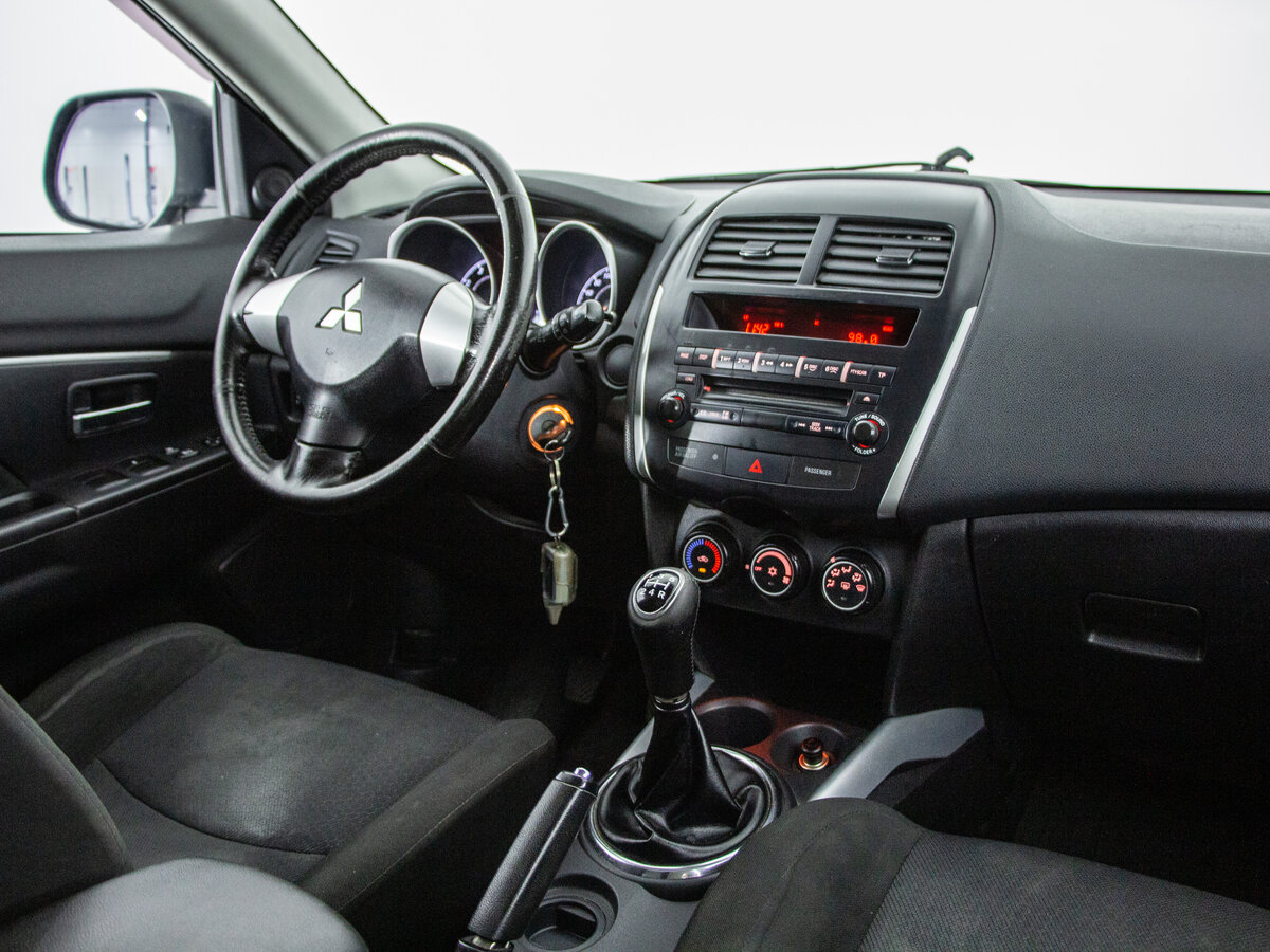 Mitsubishi ASX, 2011