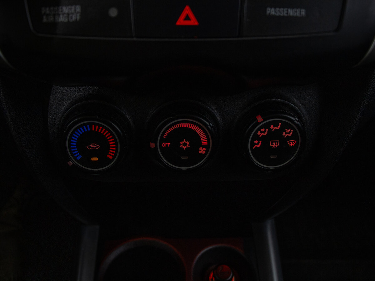 Mitsubishi ASX, 2011