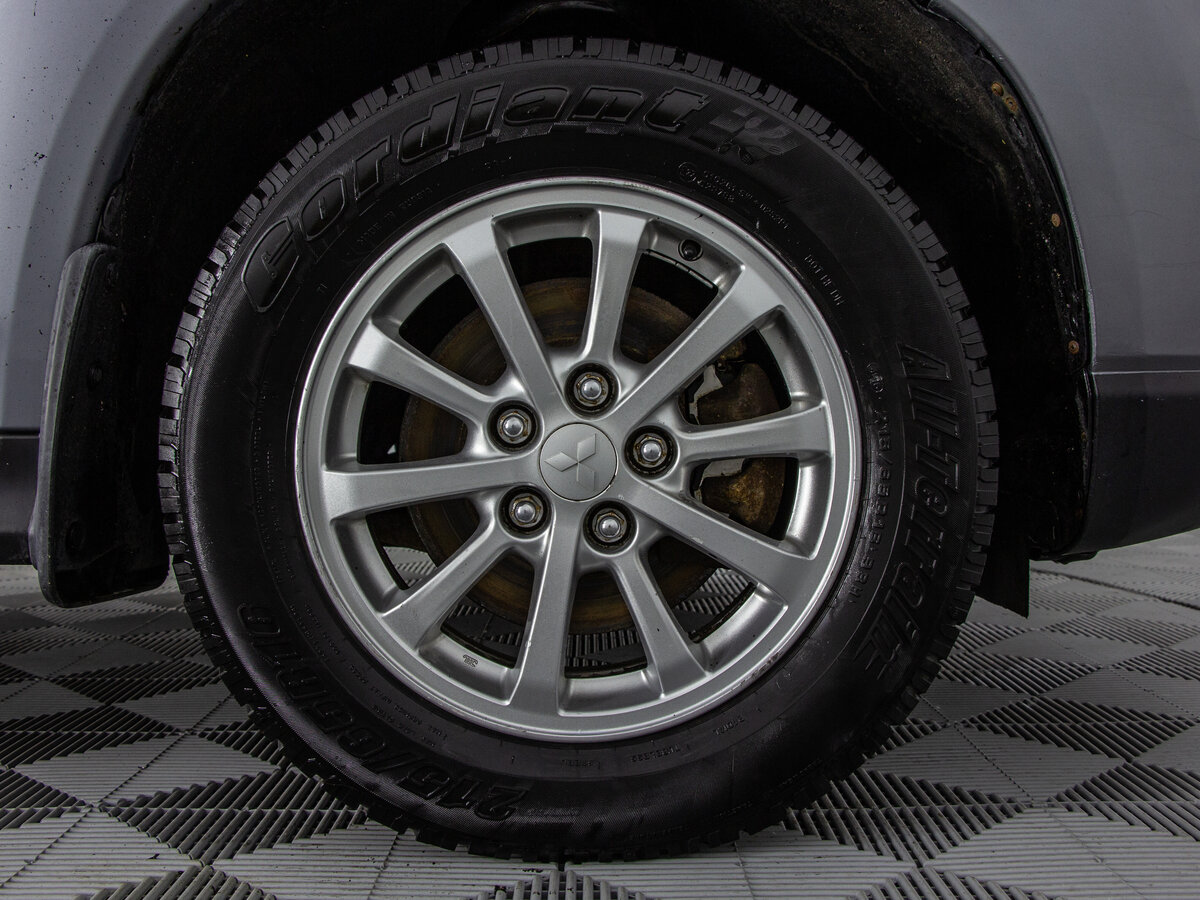 Mitsubishi ASX, 2011