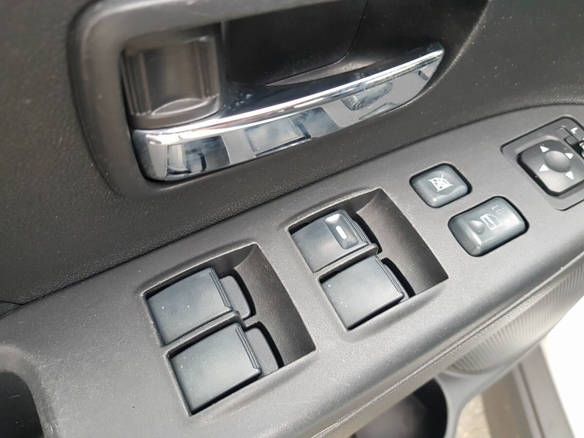 Mitsubishi ASX, 2012