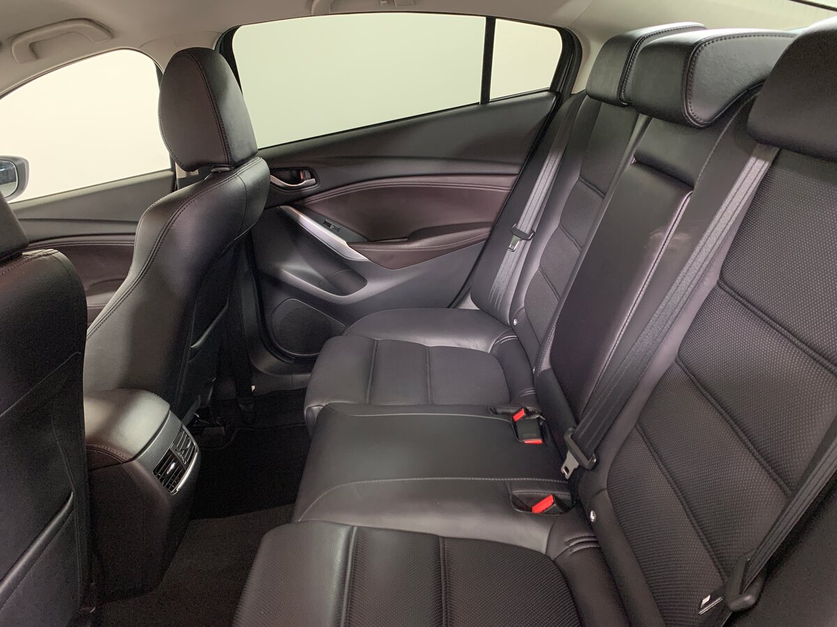 Mazda 6, 2015