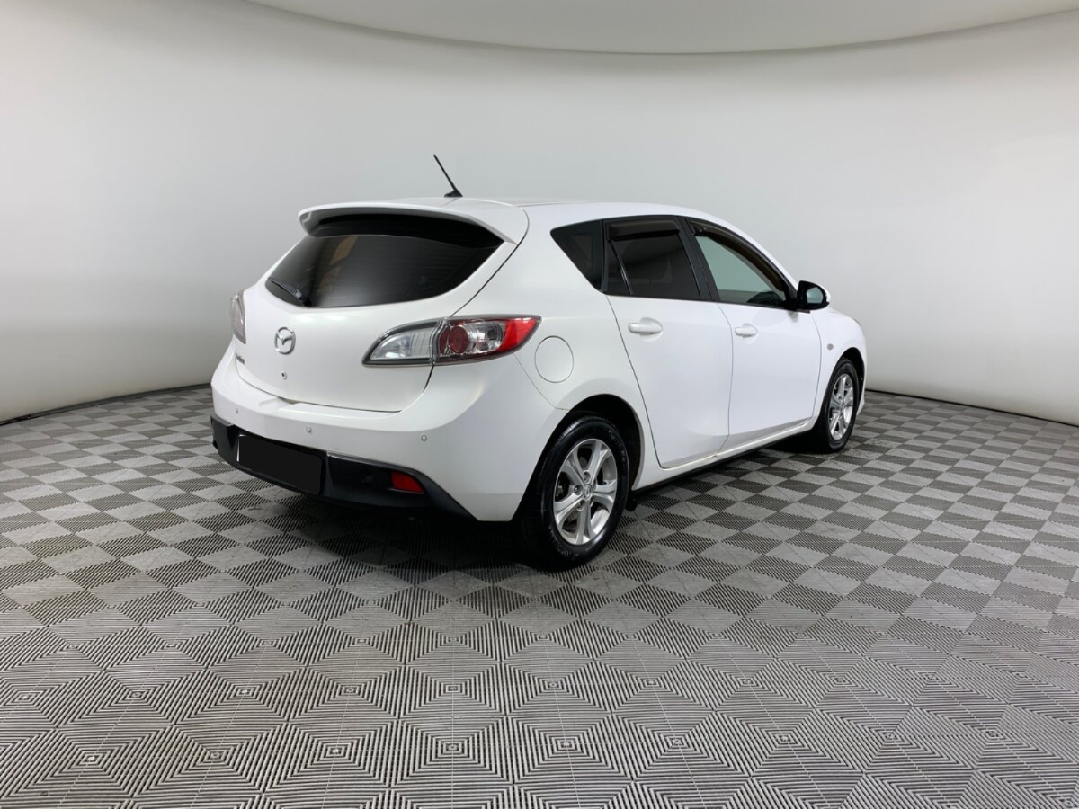 Mazda 3, 2011