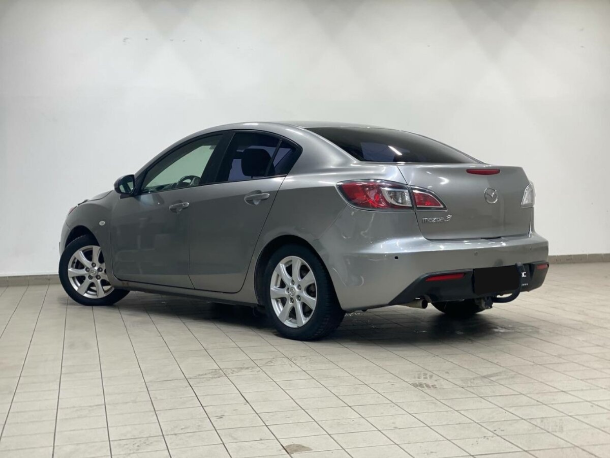 Mazda 3, 2010