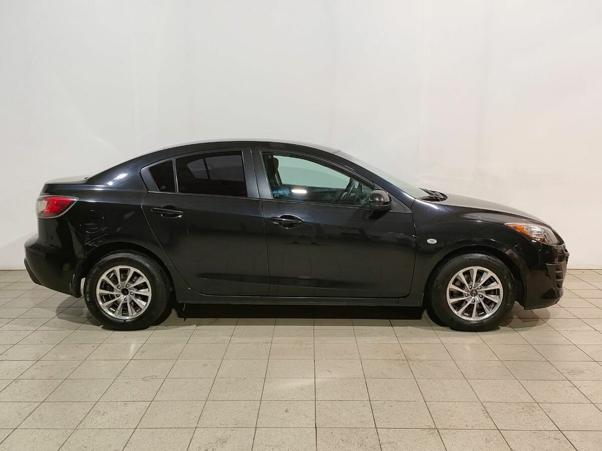 Mazda 3, 2011
