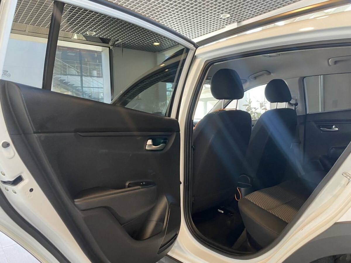 Kia Rio X-Line, 2020