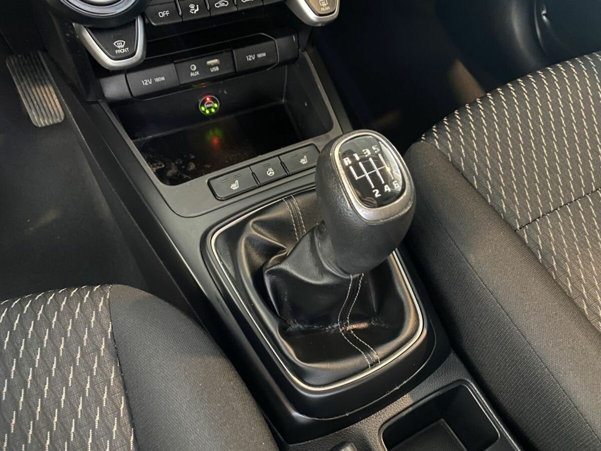 Kia Rio X-Line, 2020