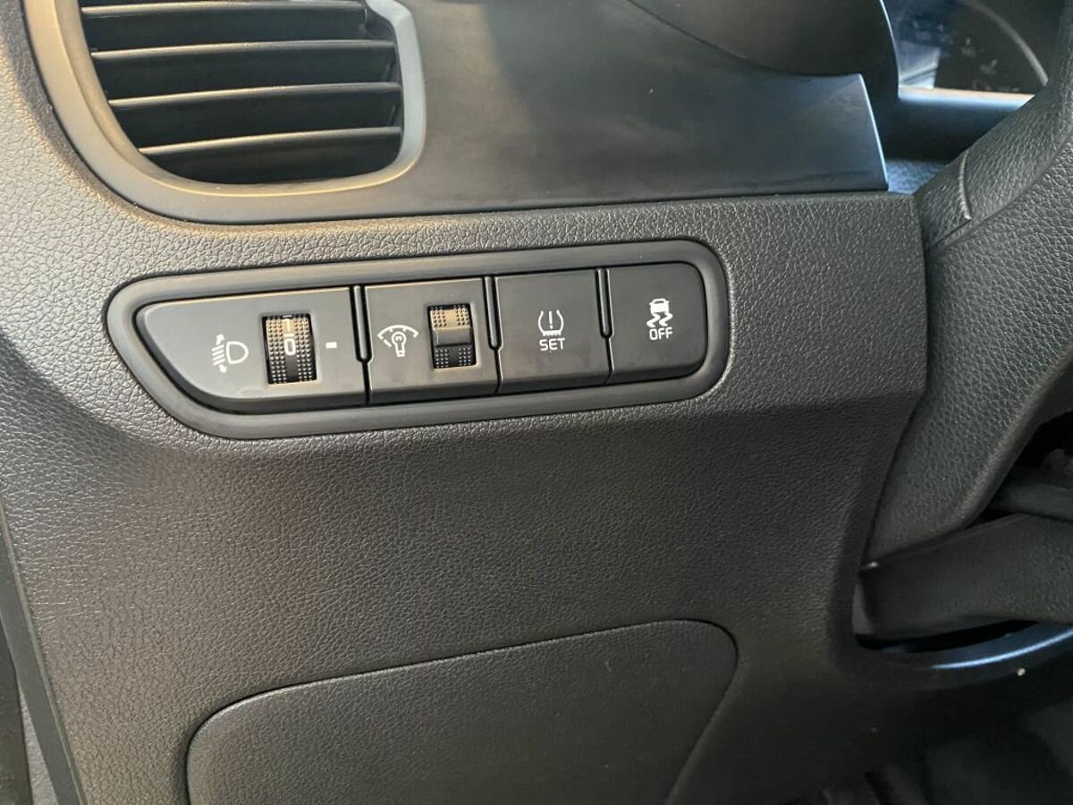 Kia Rio X-Line, 2020