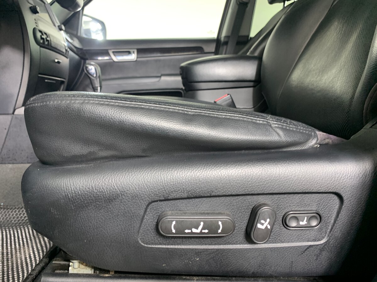 Kia Mohave 8-speed, 2011