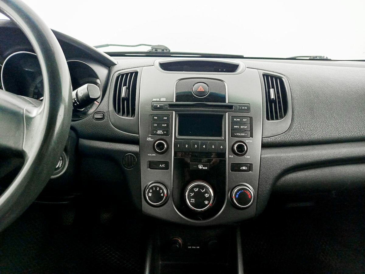 Kia Cerato 5-speed, 2010