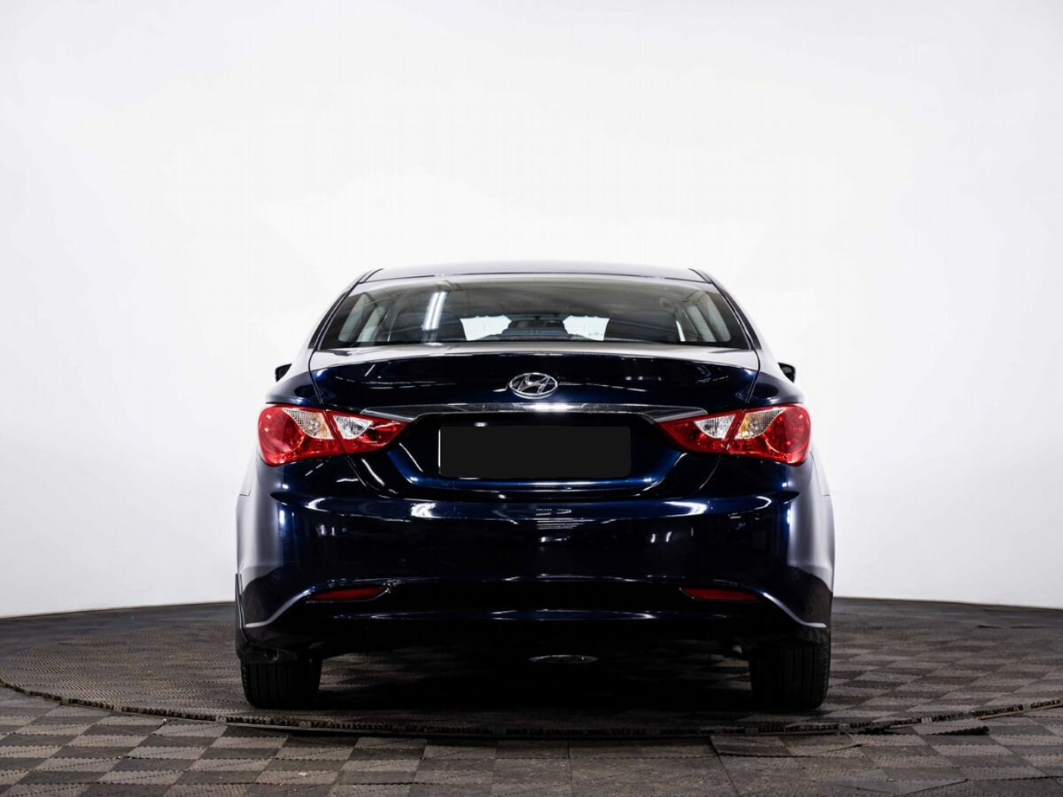 Hyundai Sonata, 2010