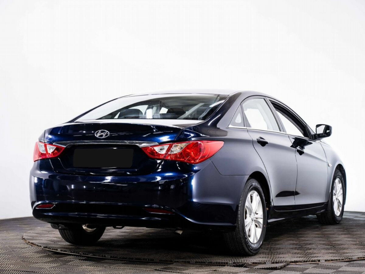 Hyundai Sonata, 2010