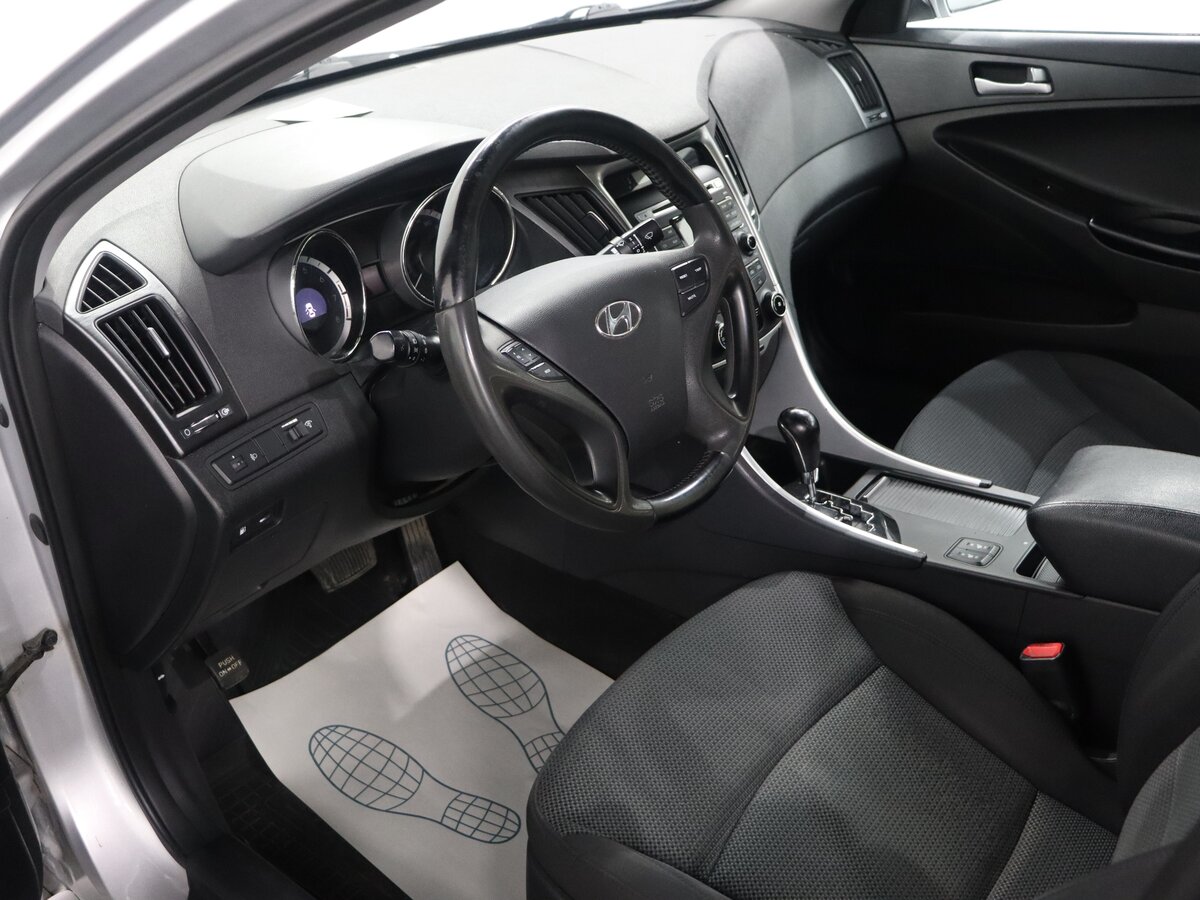 Hyundai Sonata, 2012