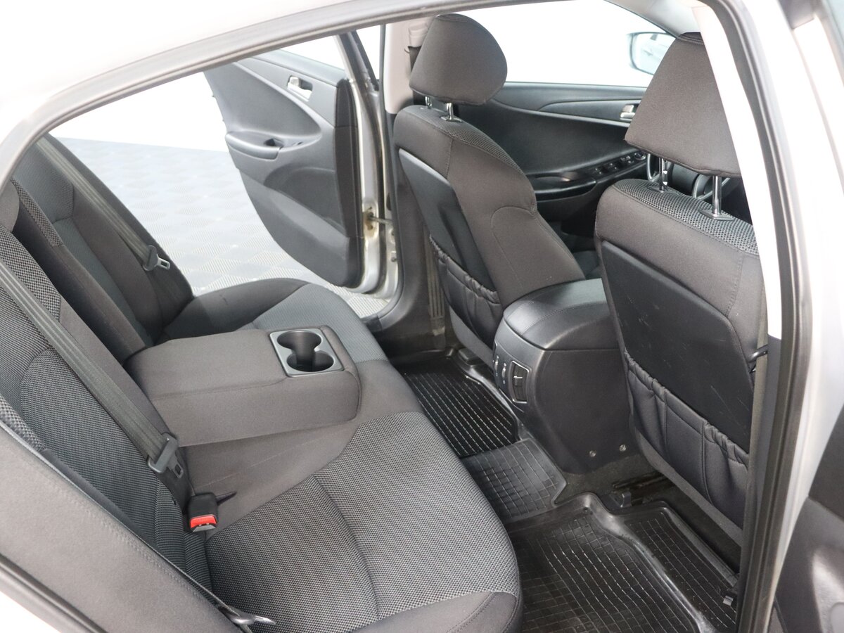 Hyundai Sonata, 2012