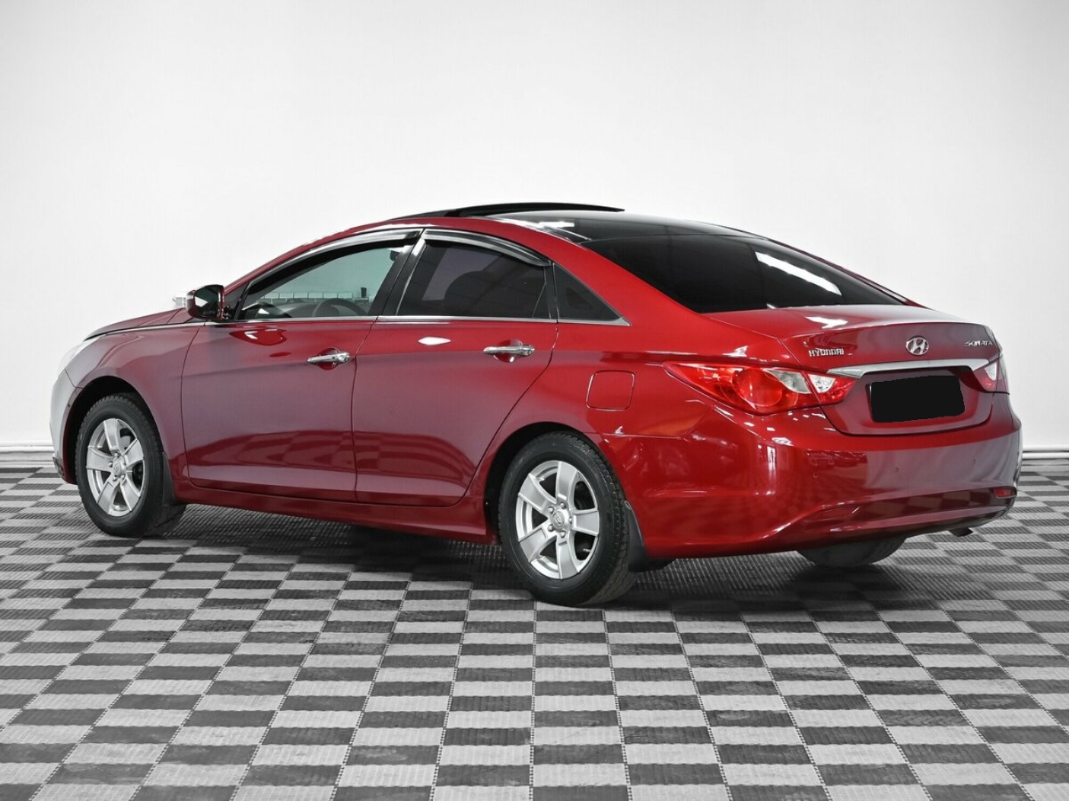 Hyundai Sonata, 2011