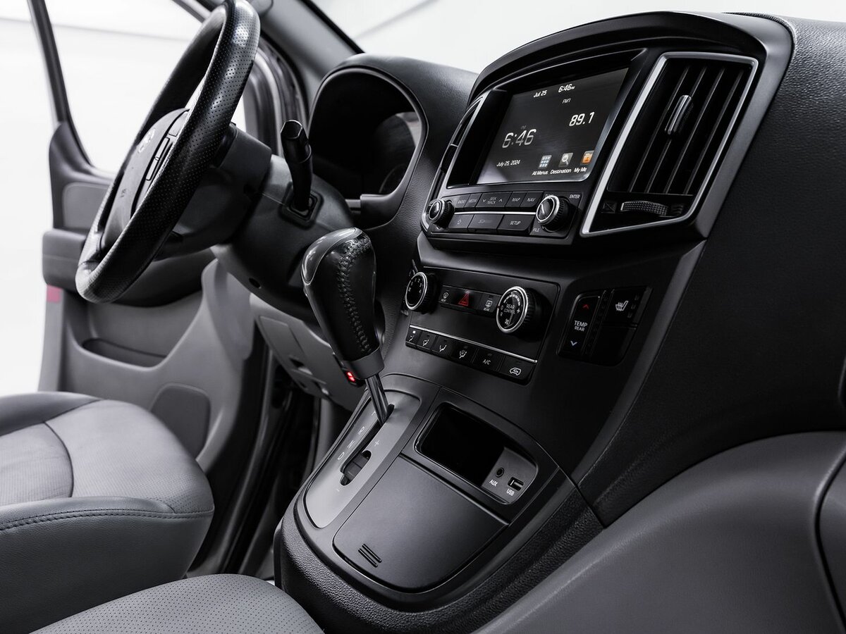 Hyundai Grand Starex, 2018