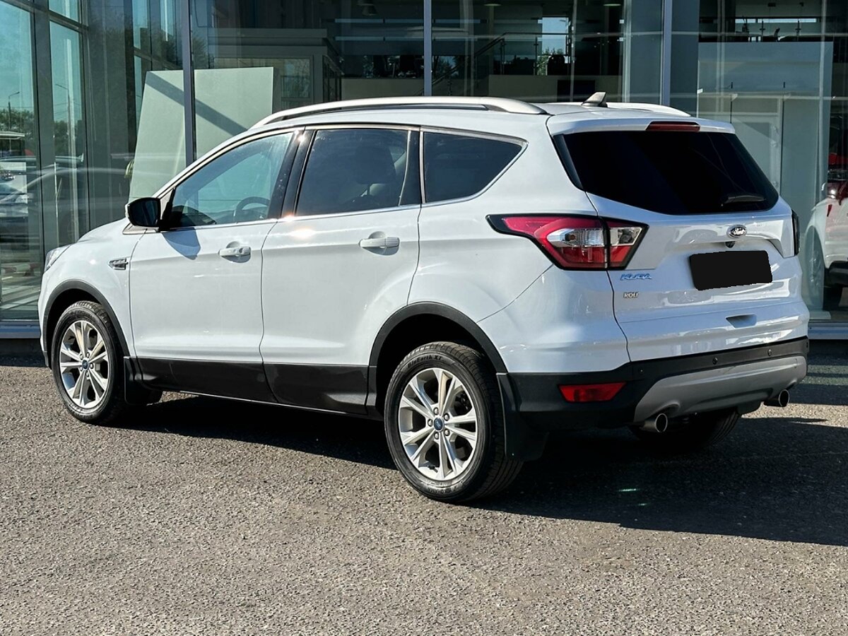 Ford Kuga, 2017