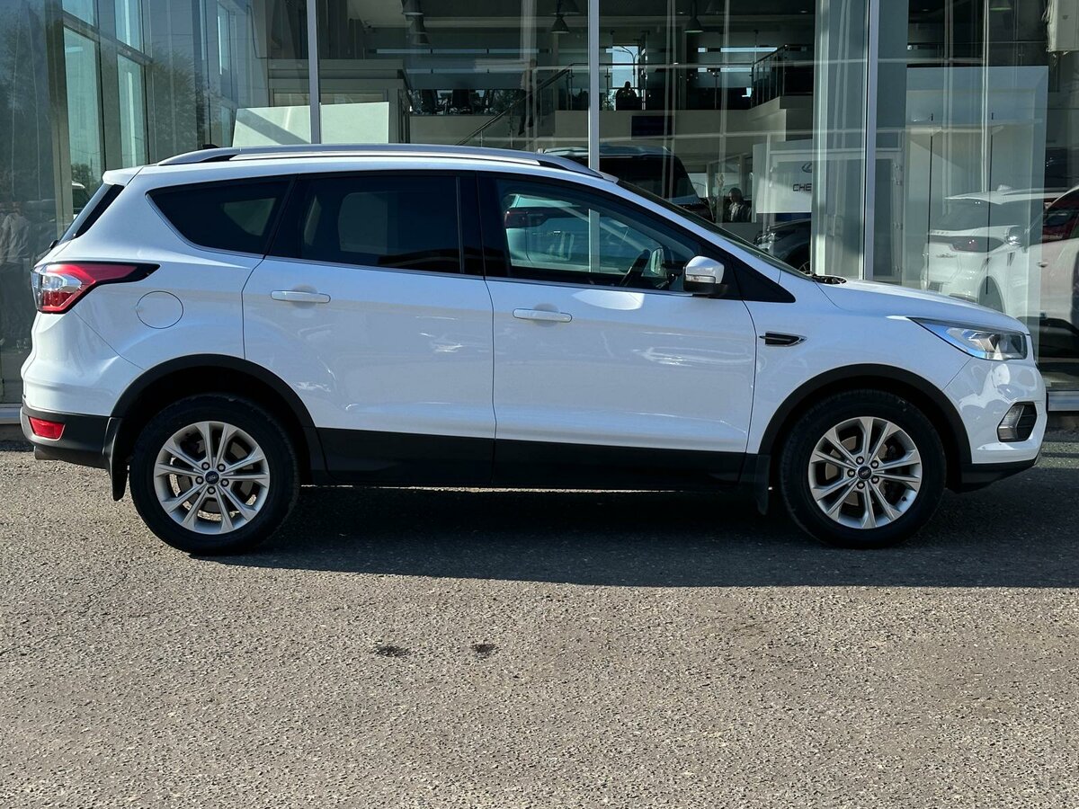 Ford Kuga, 2017