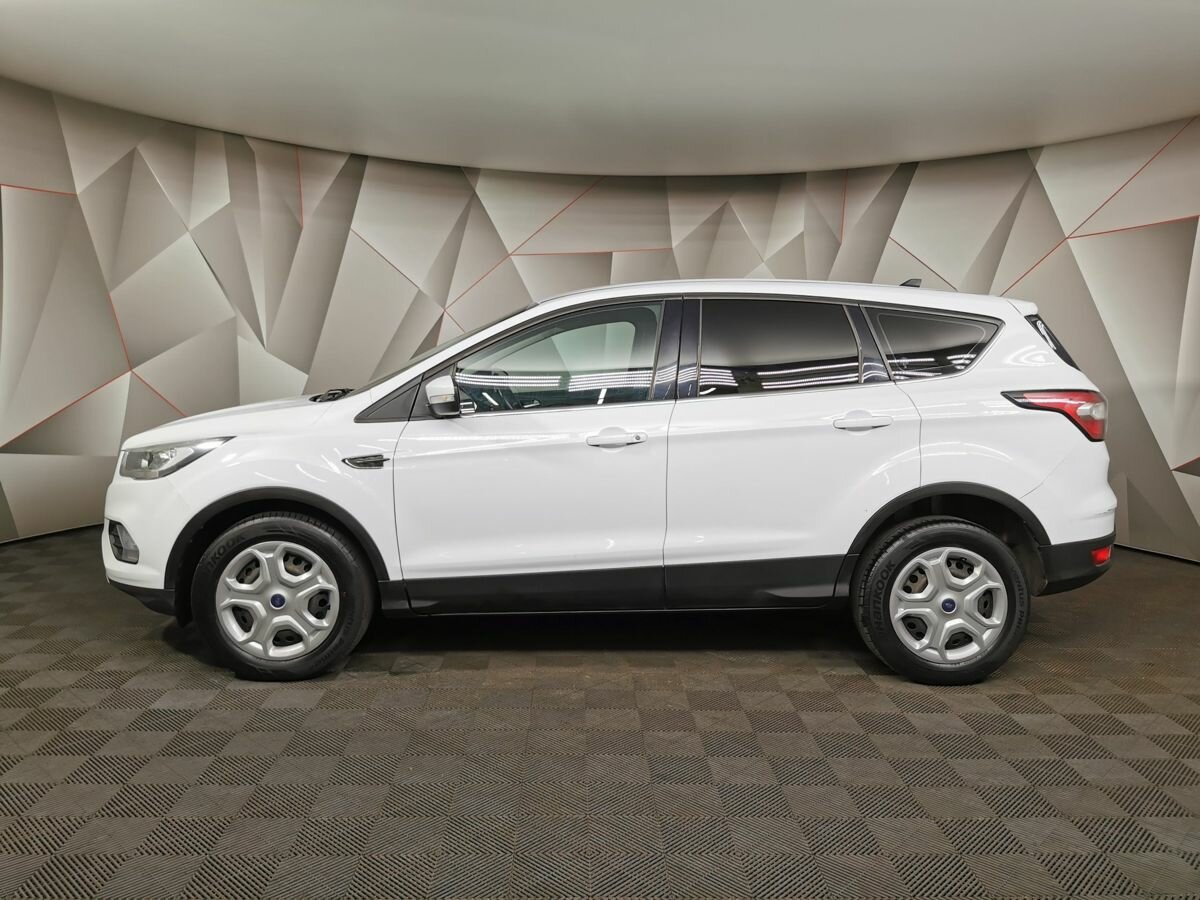 Ford Kuga, 2017