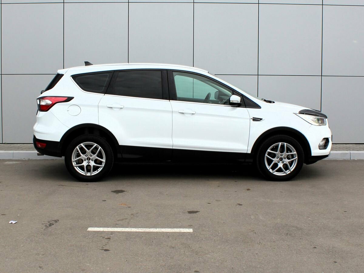 Ford Kuga, 2017