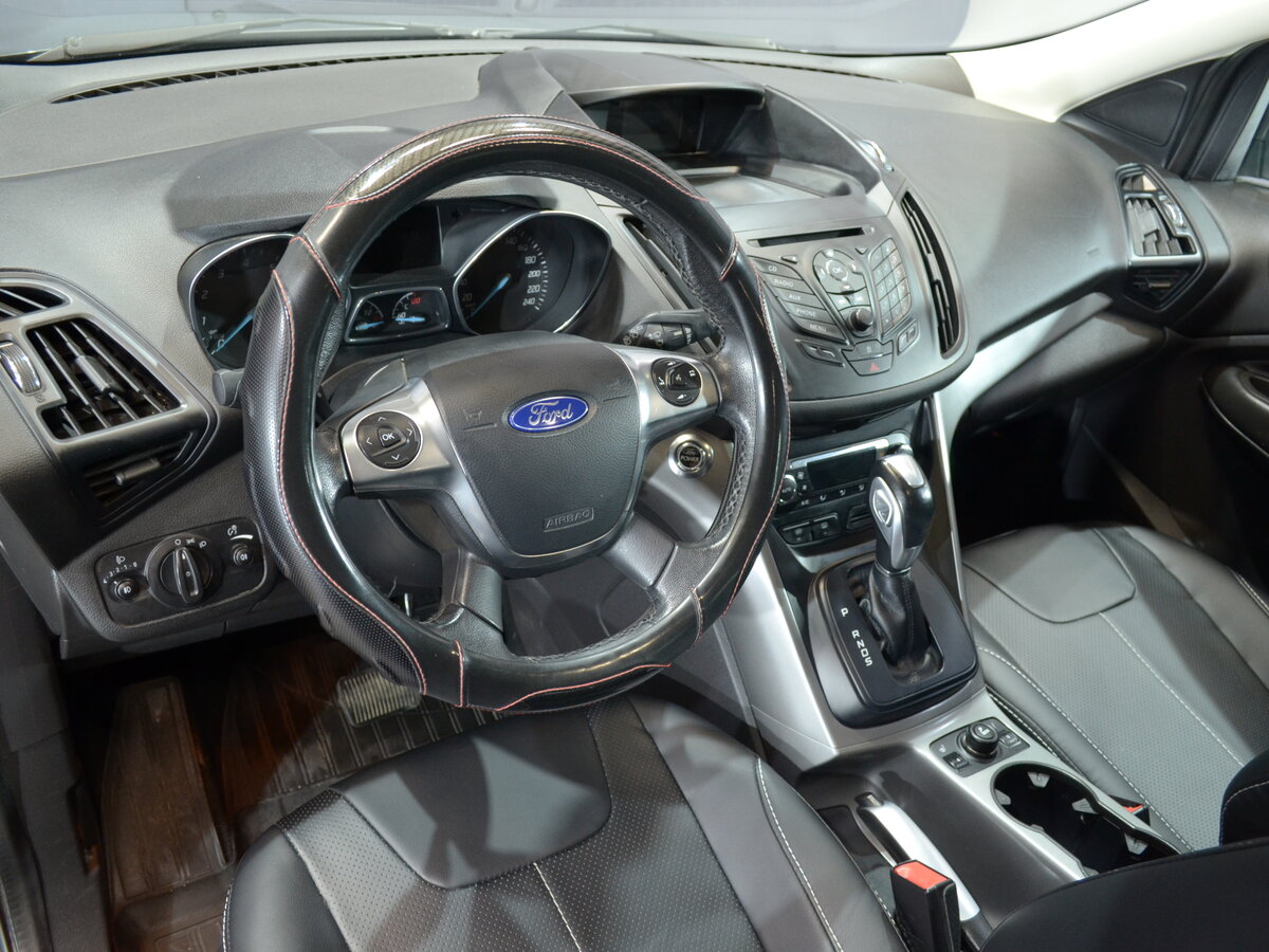 Ford Kuga, 2013