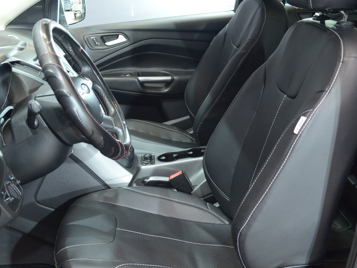 Ford Kuga, 2013
