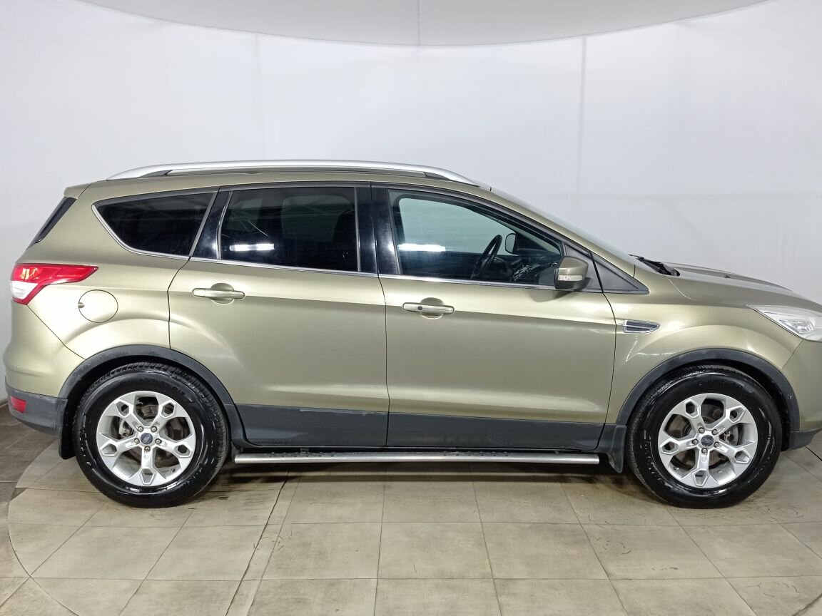 Ford Kuga, 2013