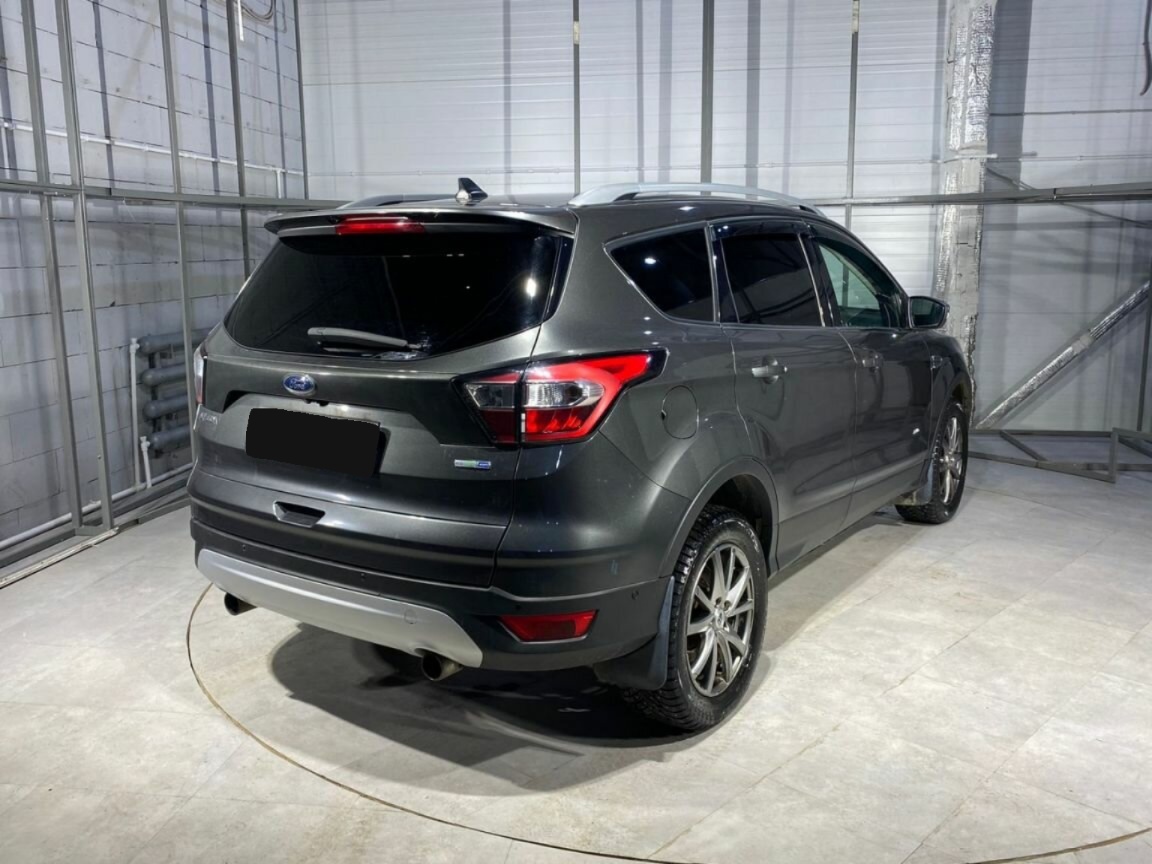 Ford Kuga, 2019