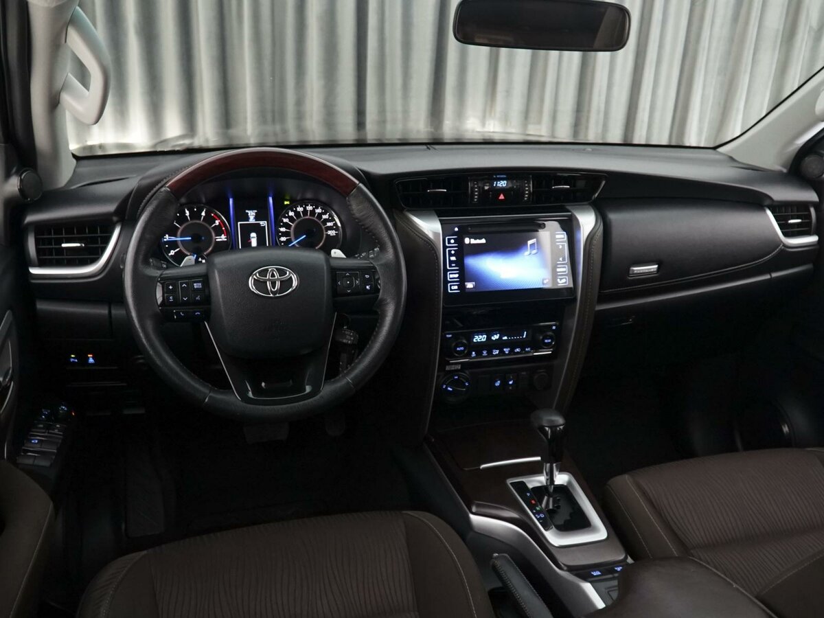 Toyota Fortuner, 2018