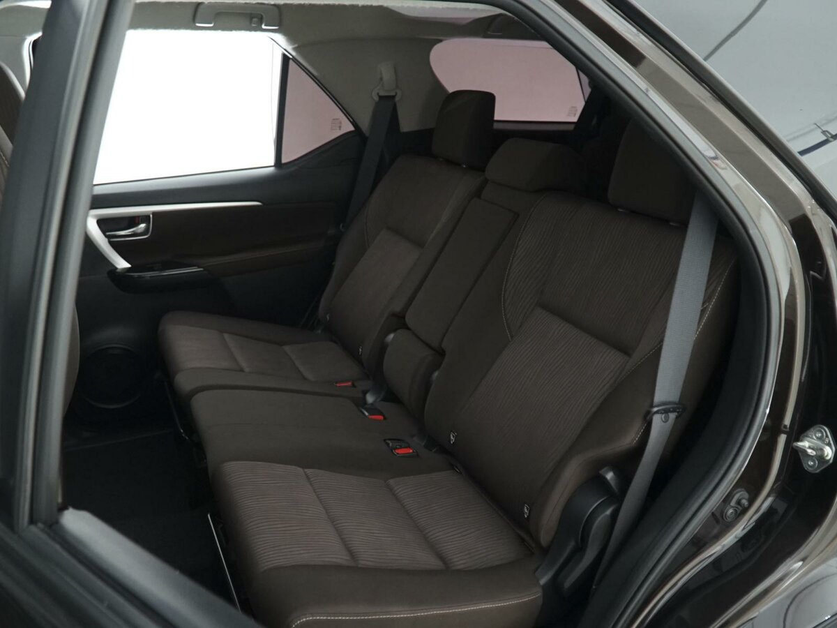 Toyota Fortuner, 2018