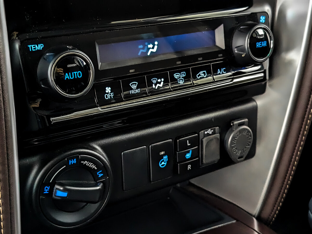 Toyota Fortuner, 2018