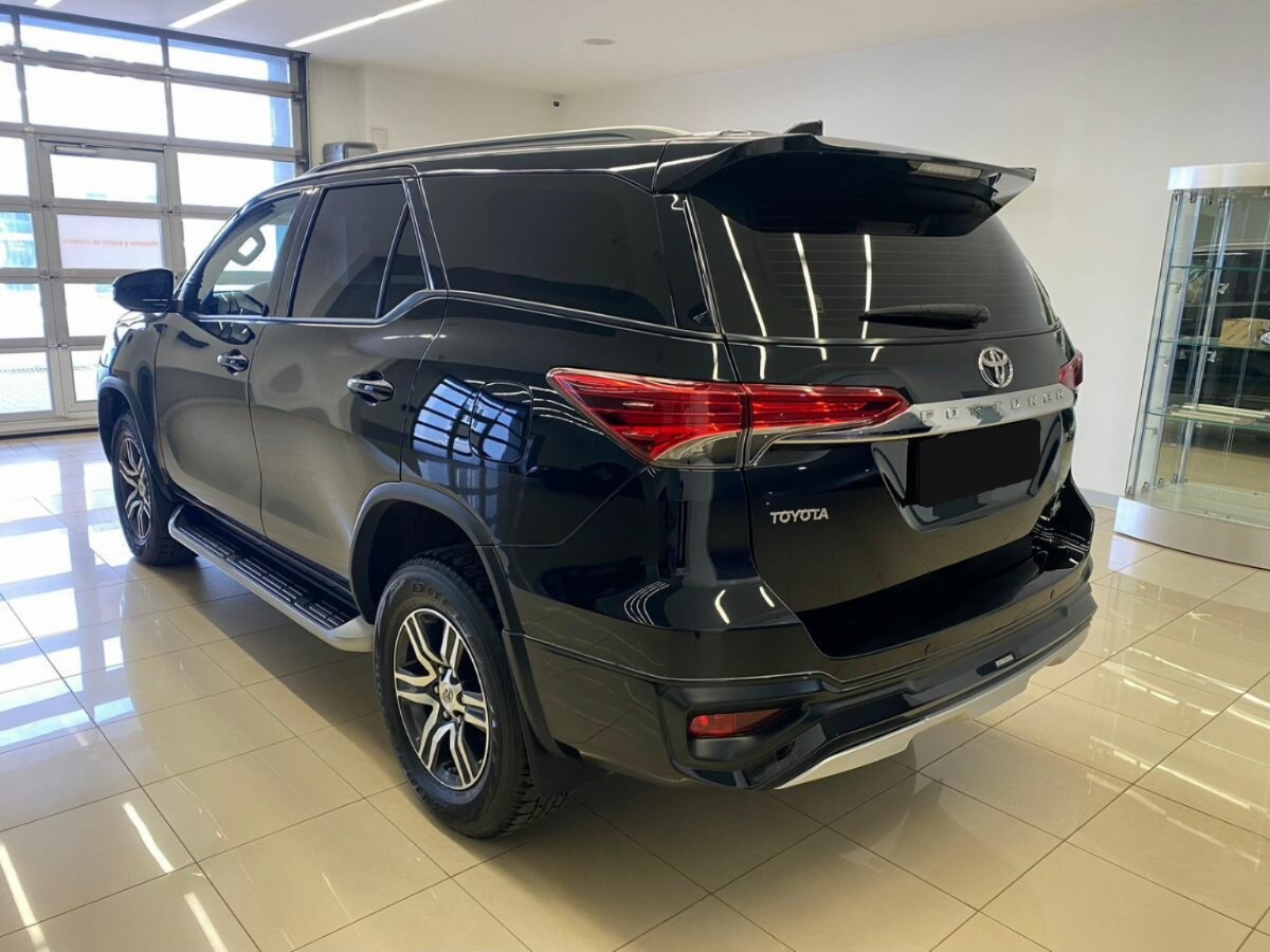 Toyota Fortuner, 2018
