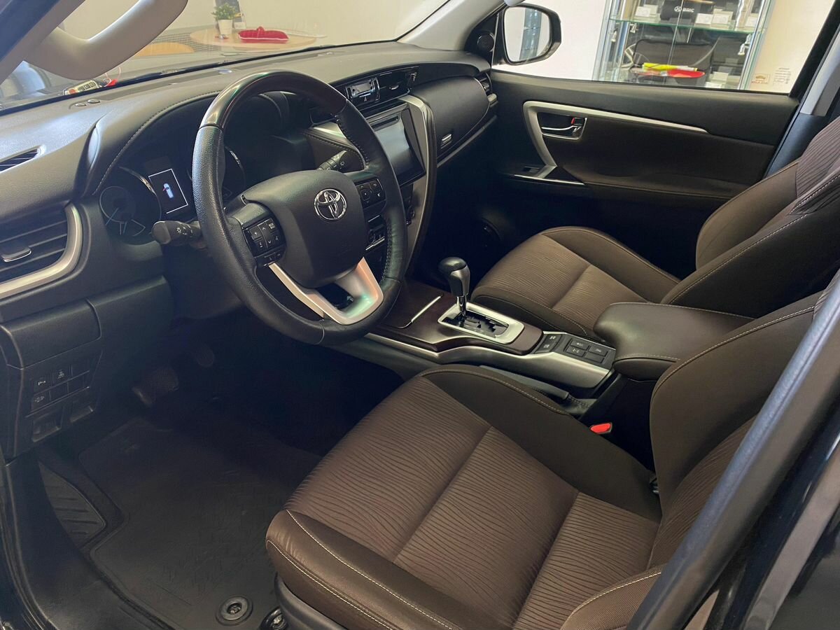 Toyota Fortuner, 2018